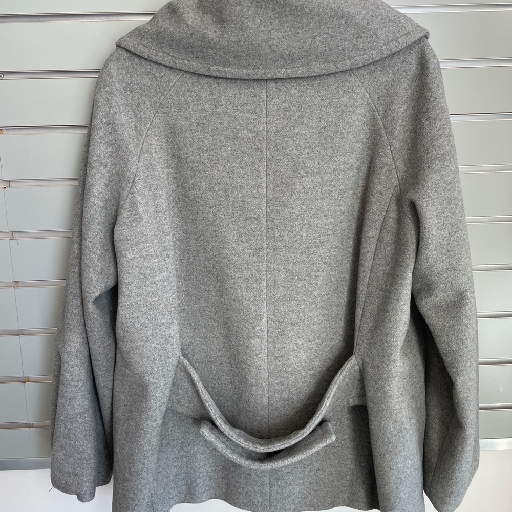 Gray peacoat - Picture 5 of 6